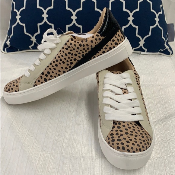 universal thread leopard sneakers